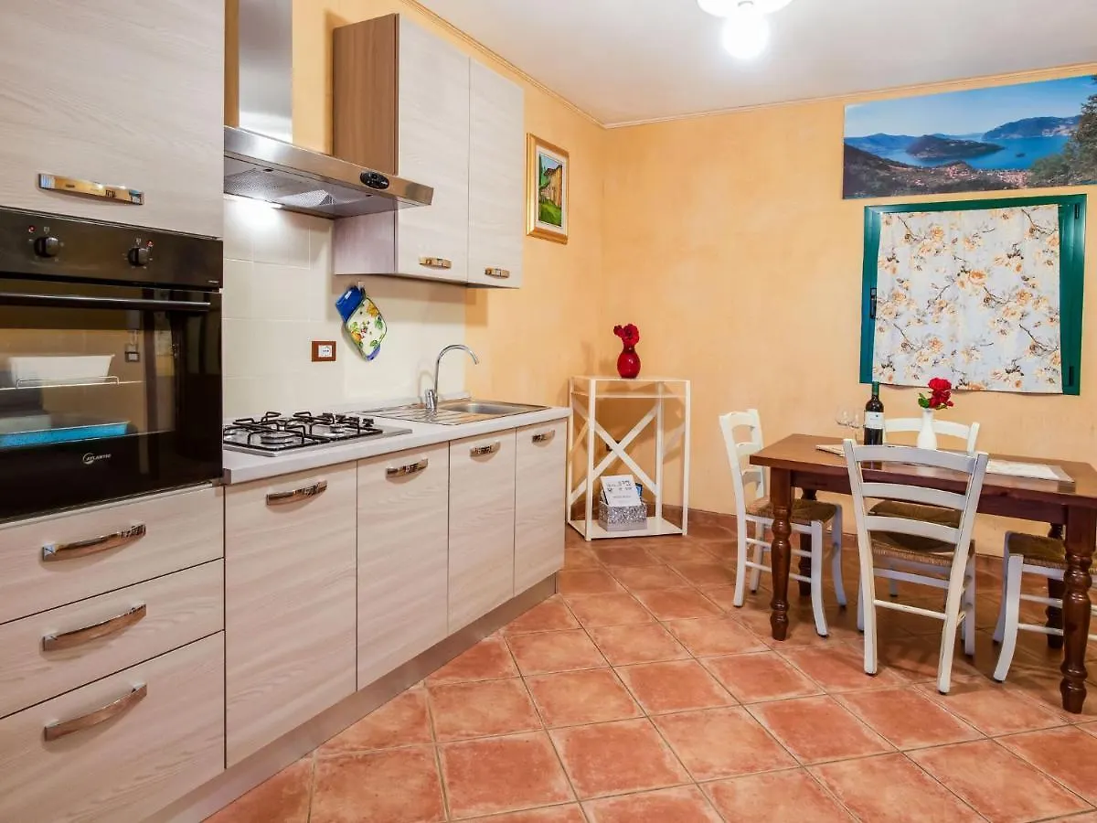 Beautiful Chalet With Swimming Pool In Lombardy Marone