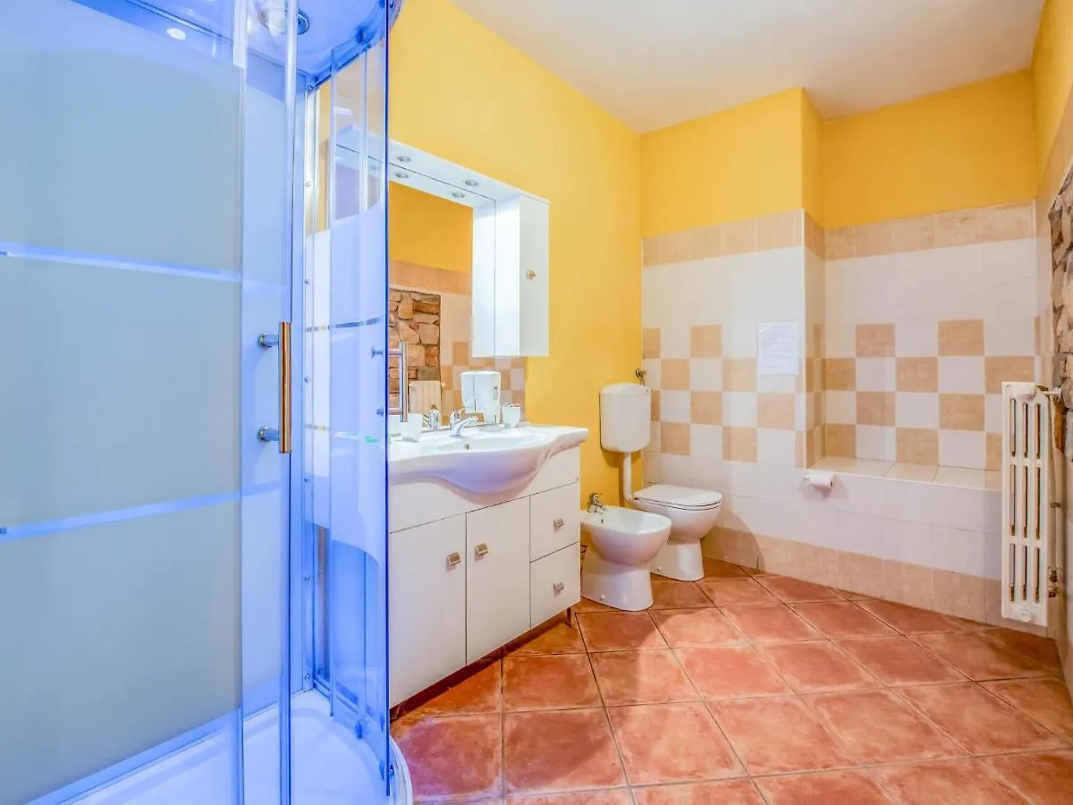 Beautiful Chalet With Swimming Pool In Lombardy