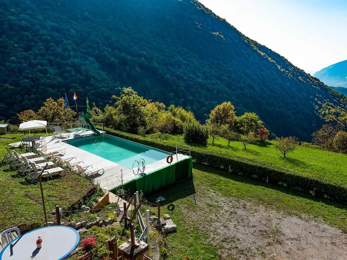 Beautiful Chalet With Swimming Pool In Lombardy 0*, Marone
